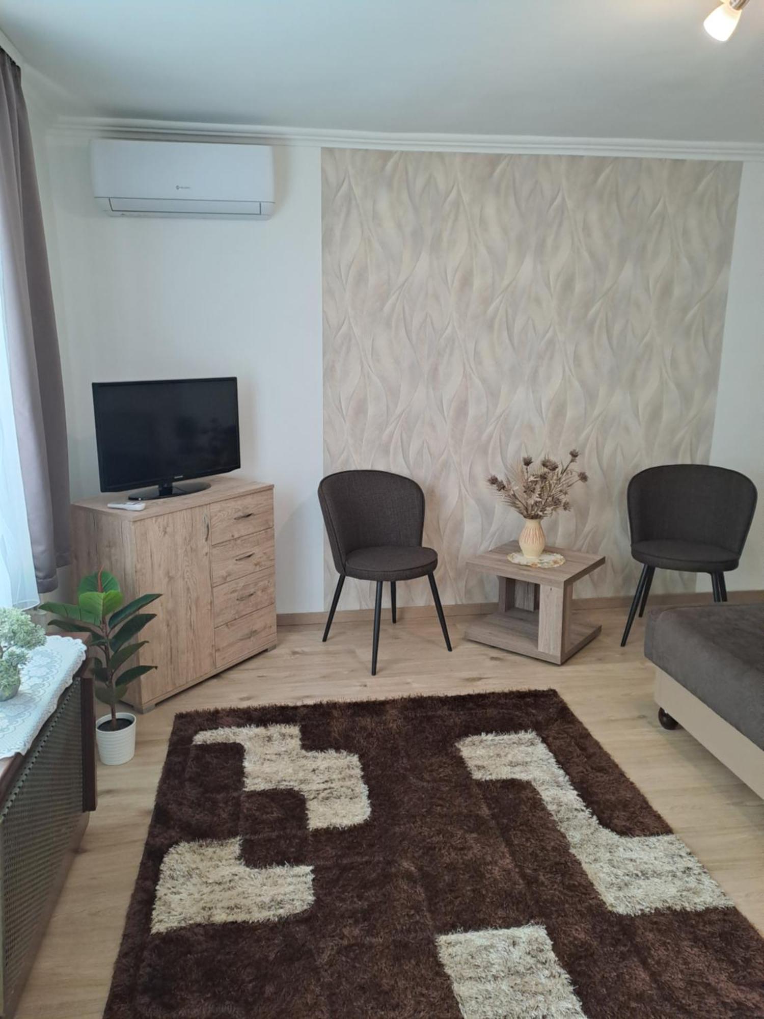 Katarina Apartman Хайдусобосло Экстерьер фото